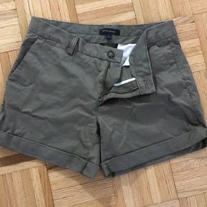 Banana Republic green khaki shorts